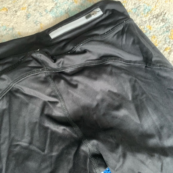 Women’s Black Cut Out Athletic Leggings Sz Small - Picture 5 of 6